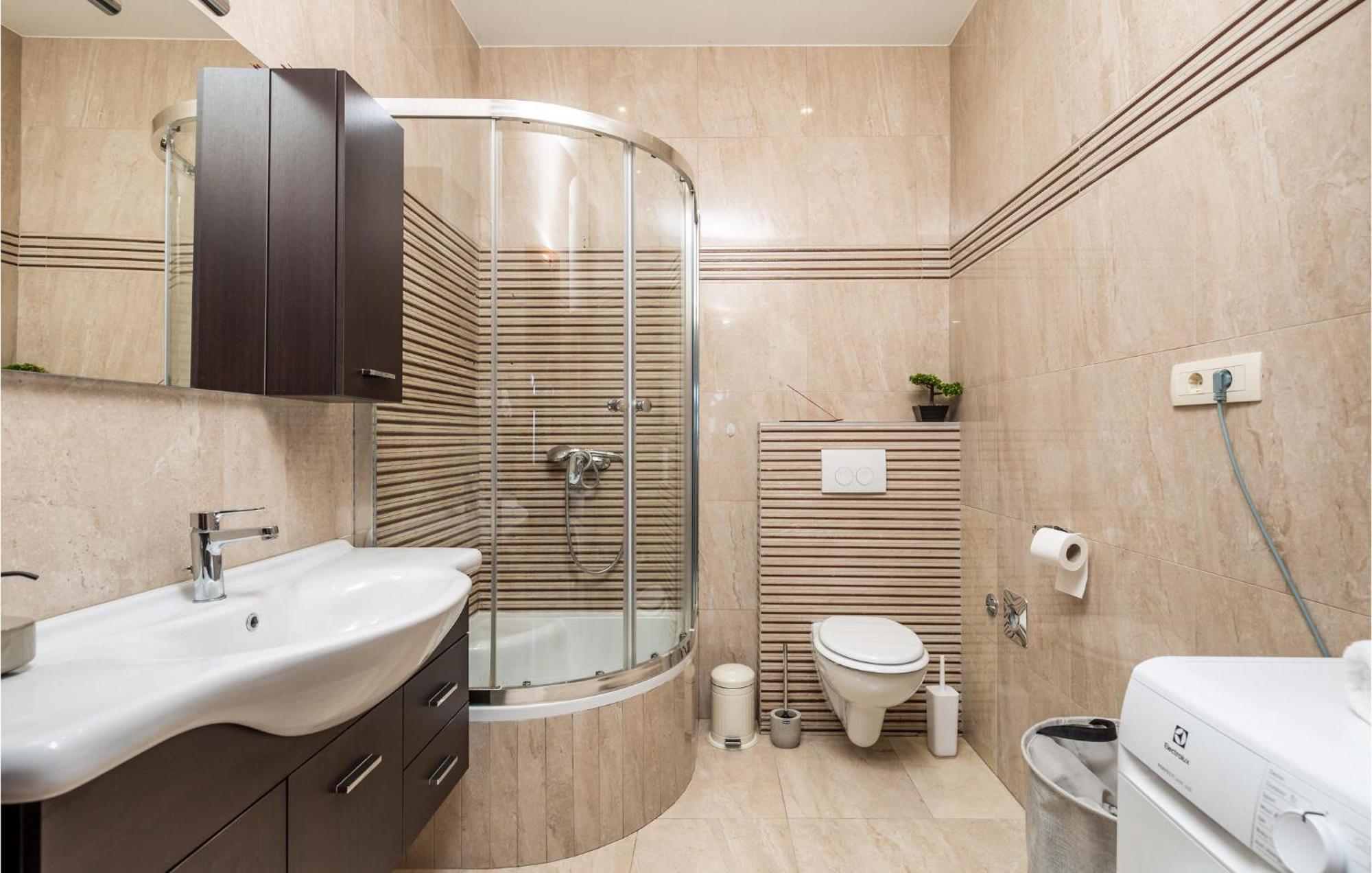 2 Bedroom Amazing Apartment In Rijeka Exteriér fotografie