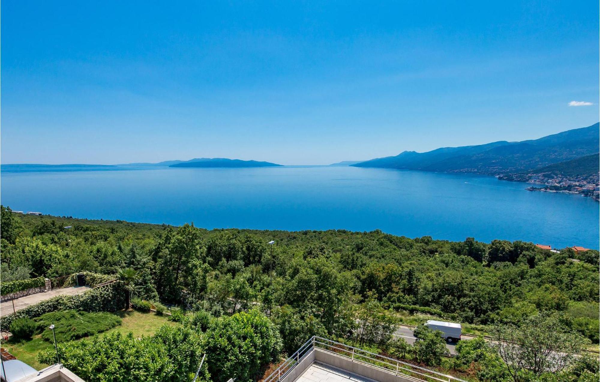 2 Bedroom Amazing Apartment In Rijeka Exteriér fotografie