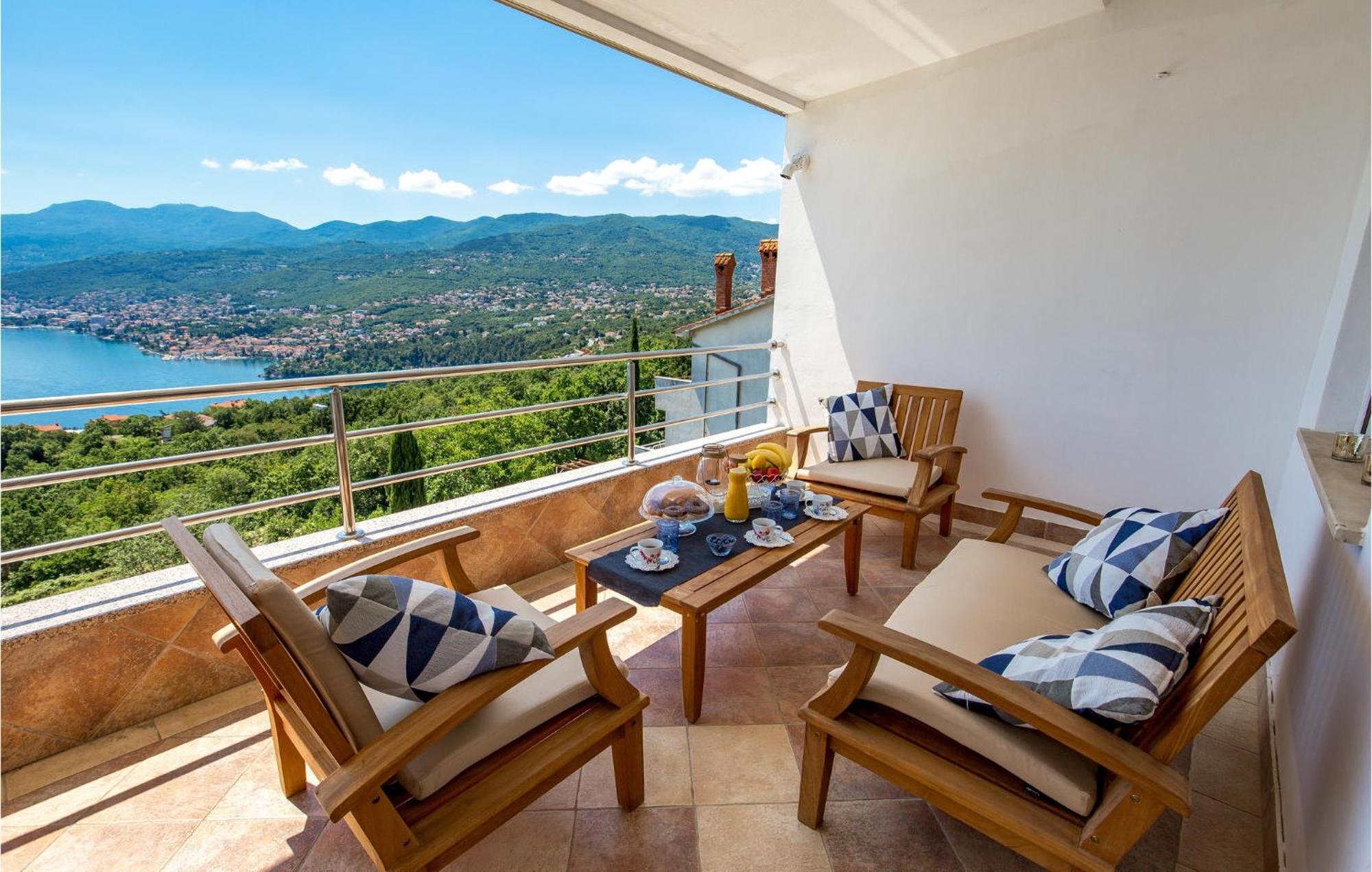2 Bedroom Amazing Apartment In Rijeka Exteriér fotografie